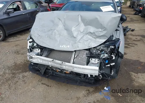 2024 Kia K5 Gt-Line из США, поврежденный, VIN 5XXG64J29RG237280